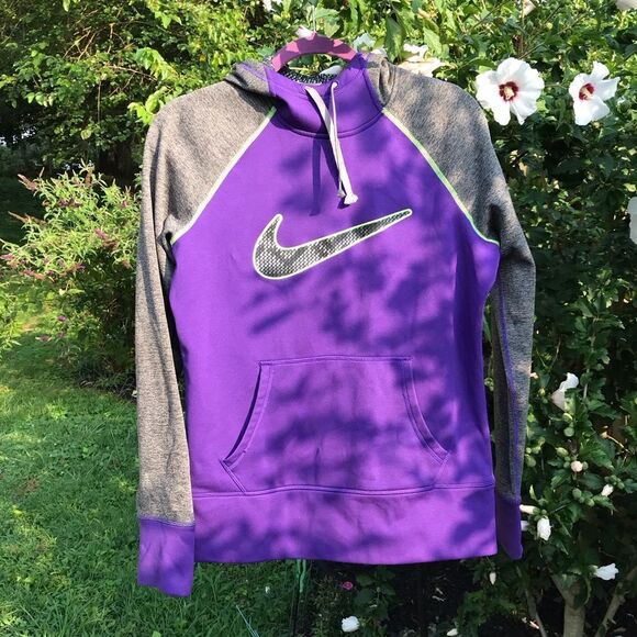 Women’s Nike Hoodie - Picture 1 of 10